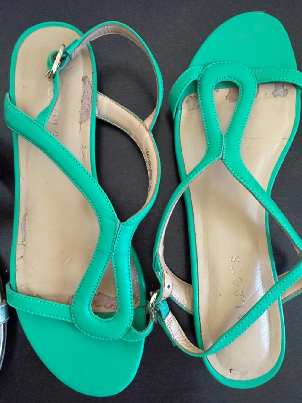 2 Pairs Talbots Green & Gold  Leather Sandals. - Picture 3 of 11